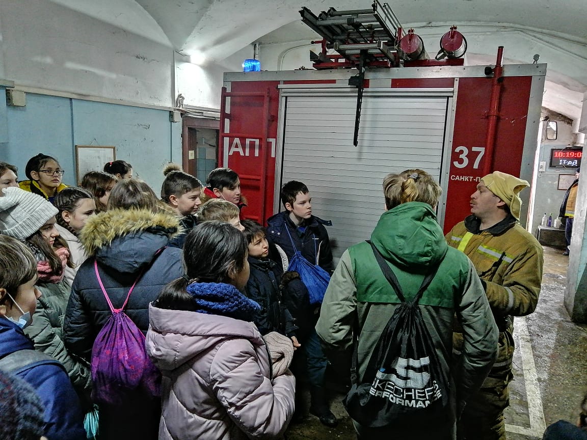 Включи 25 12. 25 Пожарная часть СПБ. Апраксин двор пожарная часть. Пожарно-спасательный отряд центрального района Санкт-Петербурга. Пожарная часть центрального района СПБ.
