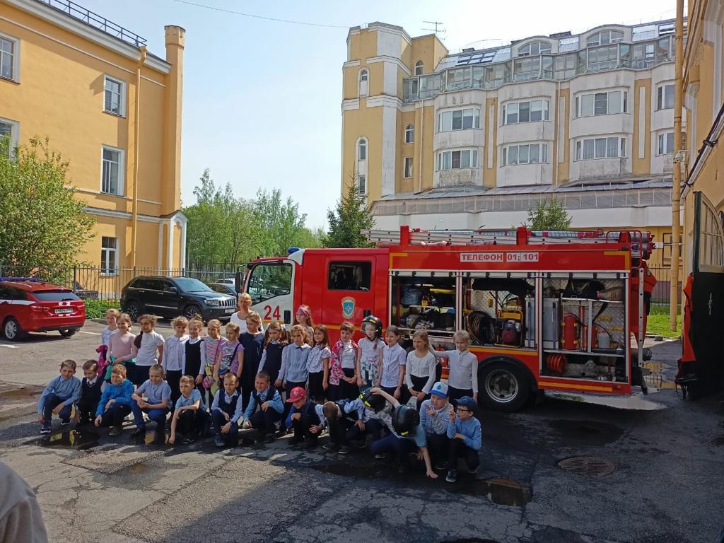 На экскурсию в пожарную часть! | 19.05.2021 | Санкт-Петербург - БезФормата