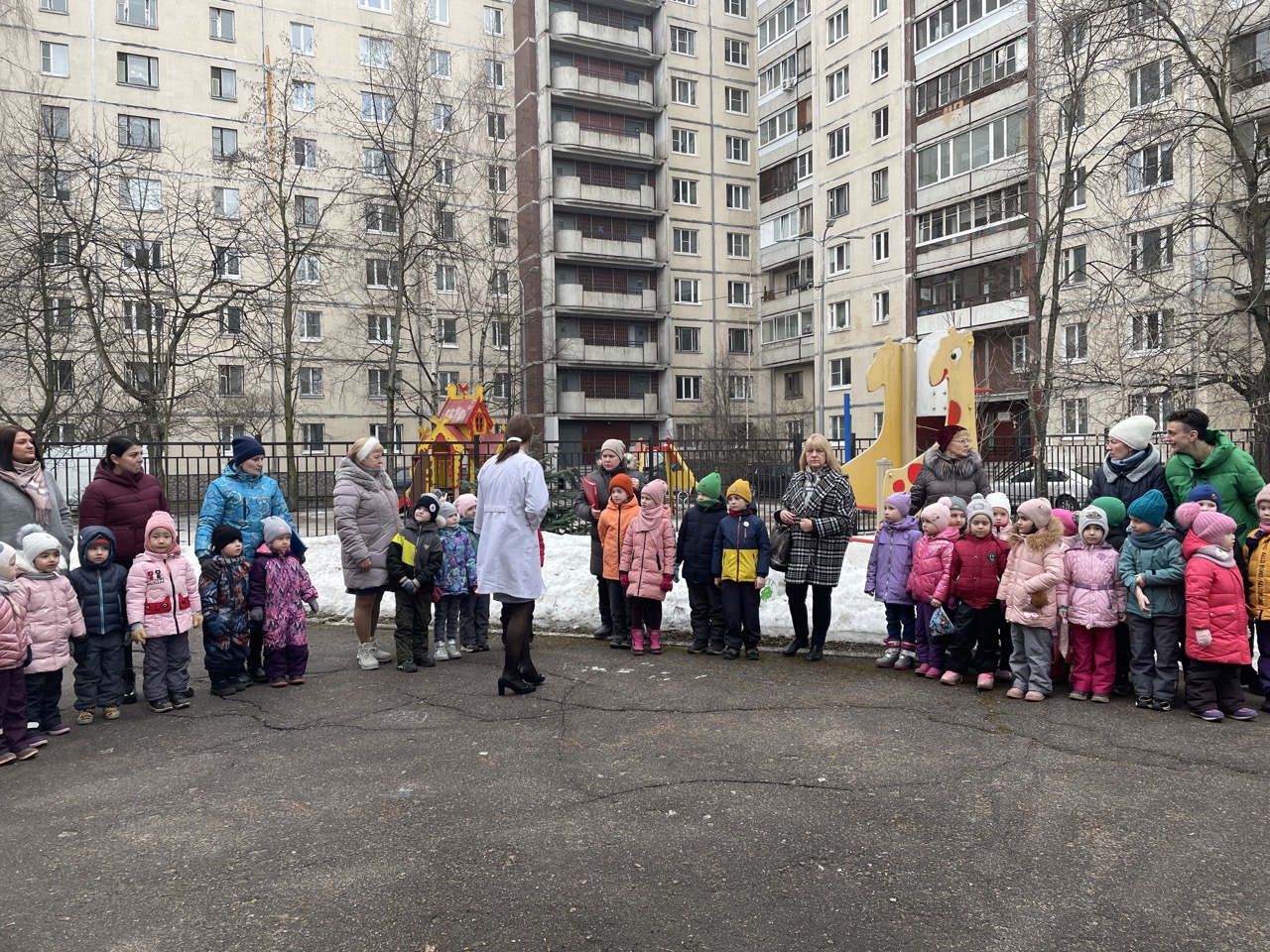 Образовательные учреждения невского района. Эвакуация детей. Эвакуированные дети. Мероприятия детей Санкт Петербург.