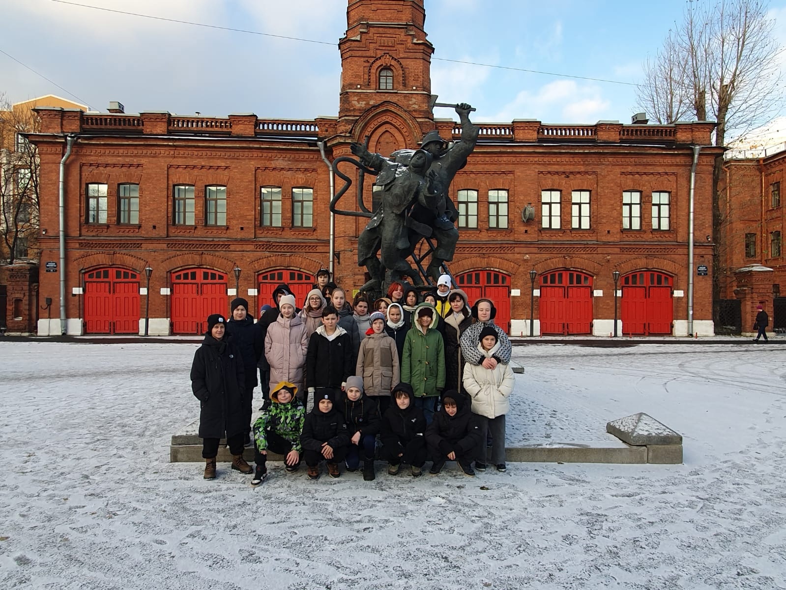 Кронштадт школьники. Пожарно-техническая выставка имени б и Кончаева. Пожарно техническая выставка в Санкт-Петербурге. Тула улица Марата 29 пожарно-техническая выставка.